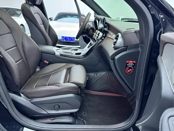 Mercedes Benz GLC 2022 GLC 260 L 4MATIC Dynamic 12
