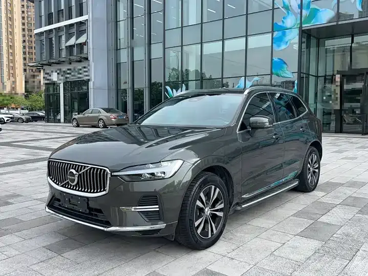 Volvo XC60 2022 B5 4-wheel-drive Zhiyi Deluxe Edition - View 1