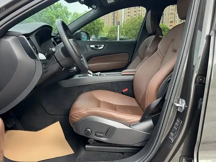 Volvo XC60 2022 B5 4-wheel-drive Zhiyi Deluxe Edition 7