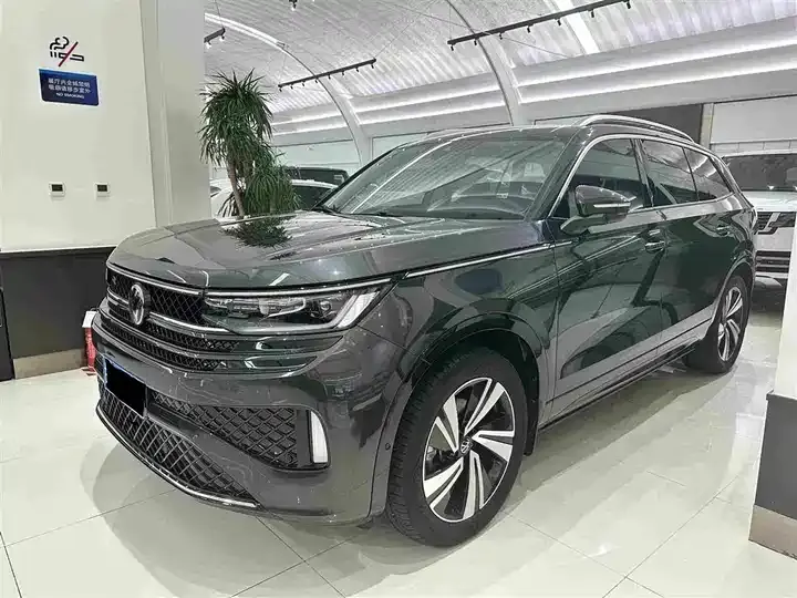 Open image lightbox: Nan Tour 2024 380TSI Four-wheel Drive R-Line Cruise Edition