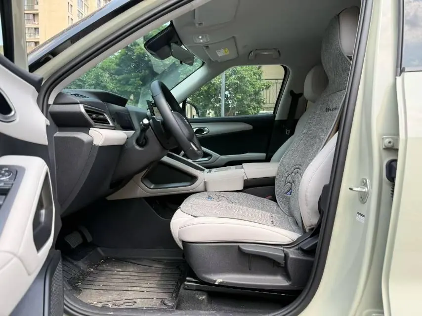 BYD 2025 Yuan UP Smart Driving 401KM Vital Automatic Gear 4