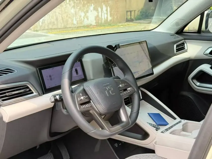 BYD 2025 Yuan UP Smart Driving 401KM Vital Automatic Gear 5