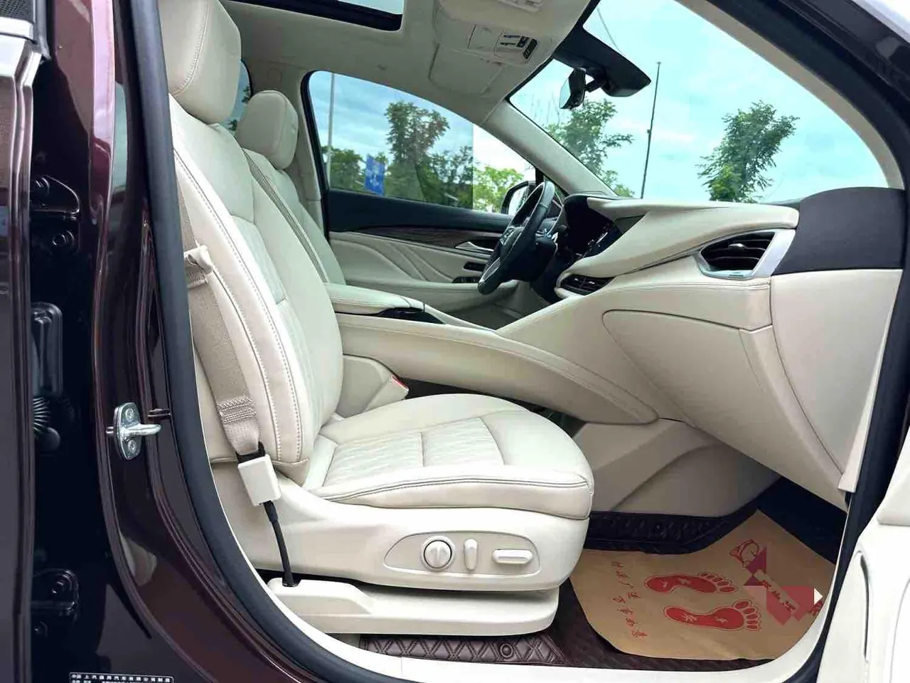 Buick 2020 Angke Flag Avenir 2.0T 28T Four-wheel Drive Avenir Avia Automatic Gear 9