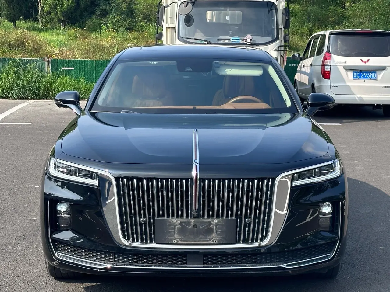 HongQi 2020 H9 48V 2.0T Zhilian Qi Chang Edition Automatic Gear 2