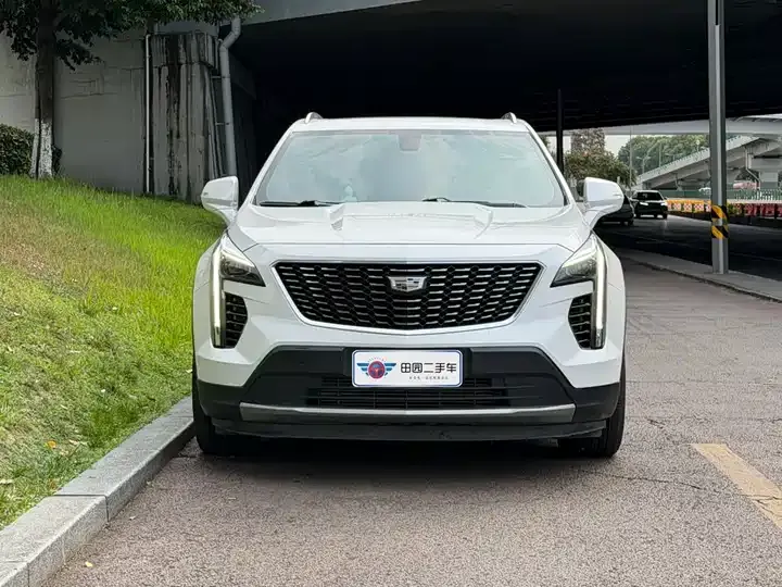 Cadillac XT4 2021 28T Two-Drive Leading Model 2