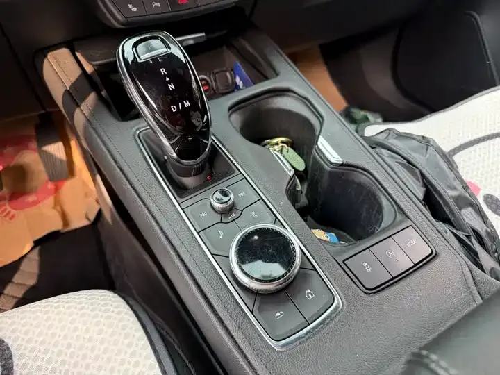 Cadillac XT4 2021 28T Two-Drive Leading Model 9