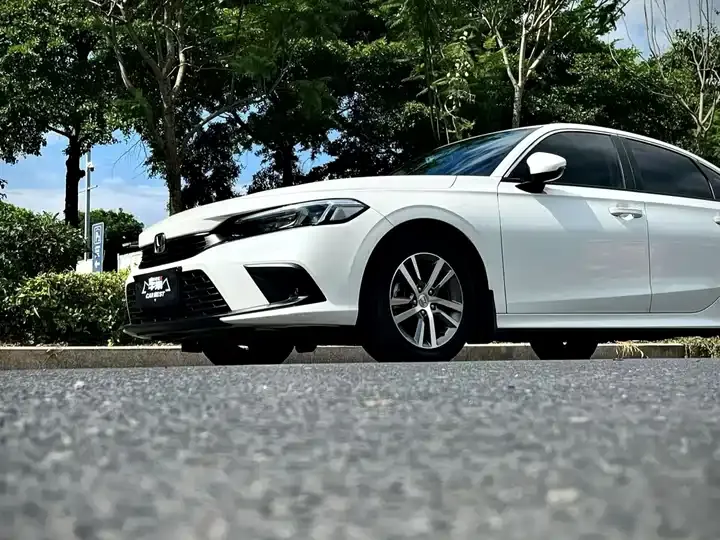 Civic 2023 240TURBO CVT 3