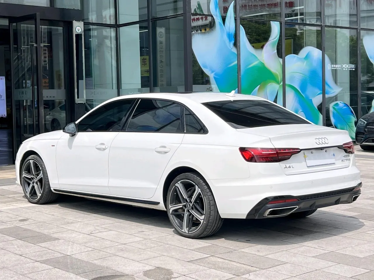 Audi 2024 A4L 2.0TFSI 40TFSI Deluxe Dynamic Automatic 4
