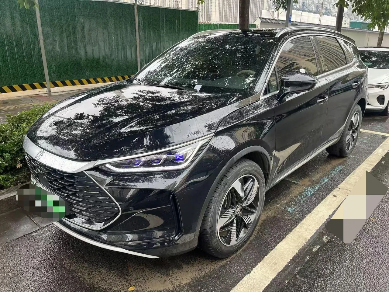 BYD Tang New Energy 2024 Tang DM-i 1.5T Stepless Glory Edition 112KM Honorable Automatic Gear - View 1