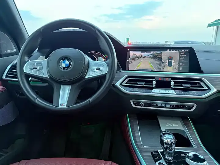 BMW X5 2022 model change xDrive 40Li M sports package 7