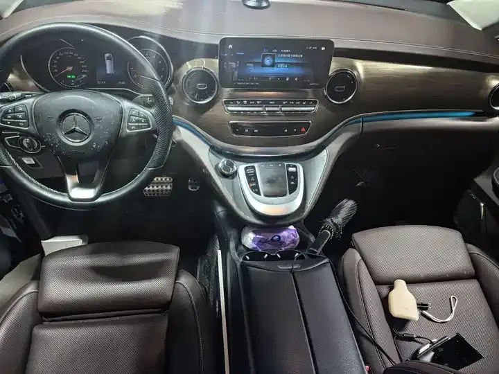 Mercedes Benz V-Class 2022V 260 L Long Wheelbase Deluxe Edition 6