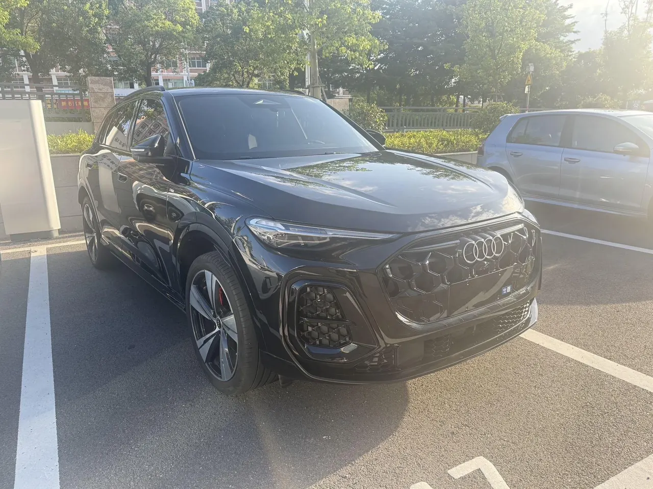Audi 2026 Q5L 2.0T Smart Hybrid Premium Automatic Gear 3