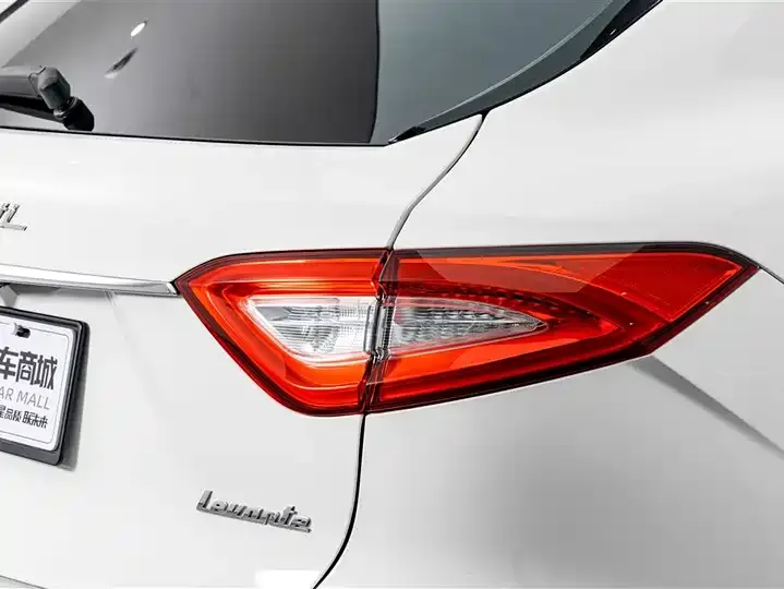 Levante 2019 3.0T Deluxe Edition VI 8
