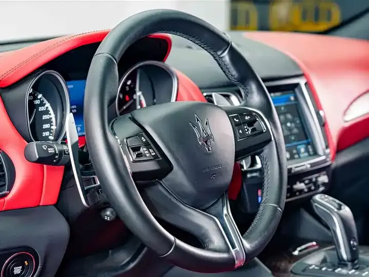 Levante 2019 3.0T Deluxe Edition VI 9