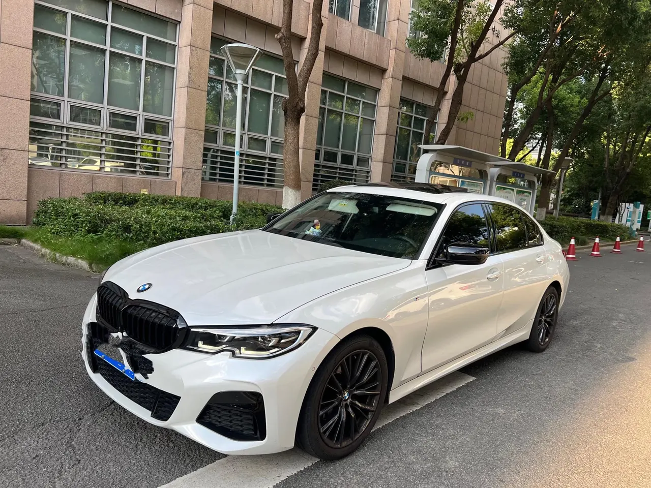 BMW 3 Series 2021 325Li 2.0T M Sports Obsidian Night Suit Automatic Gear - View 1