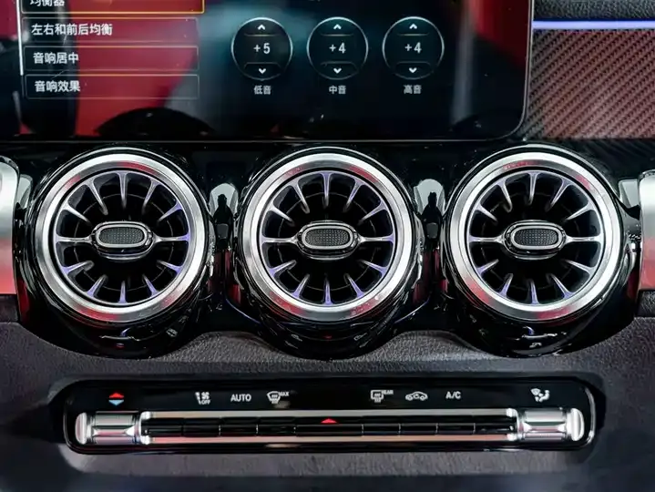 Mercedes Benz GLB AMG 2023 AMG GLB 35 4MATIC 11