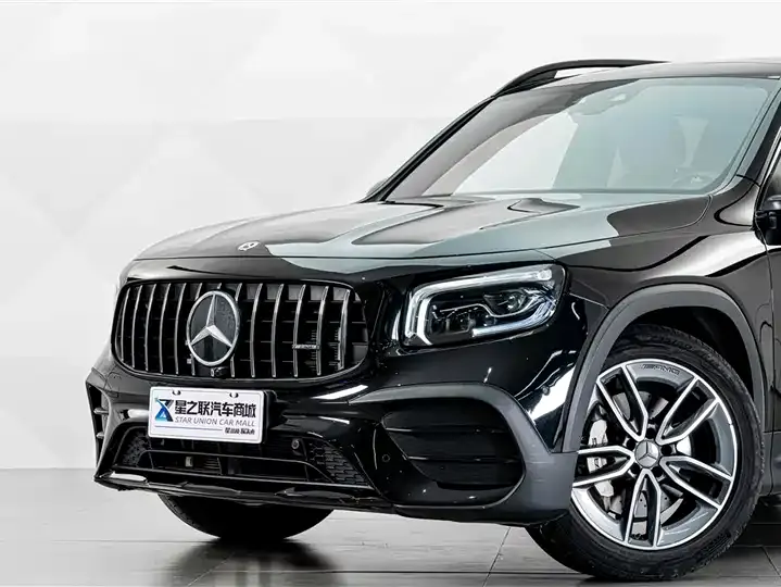 Mercedes Benz GLB AMG 2023 AMG GLB 35 4MATIC 3