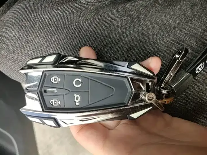 ChangAn UNI-V 2023 1.5T Honorable Model 9