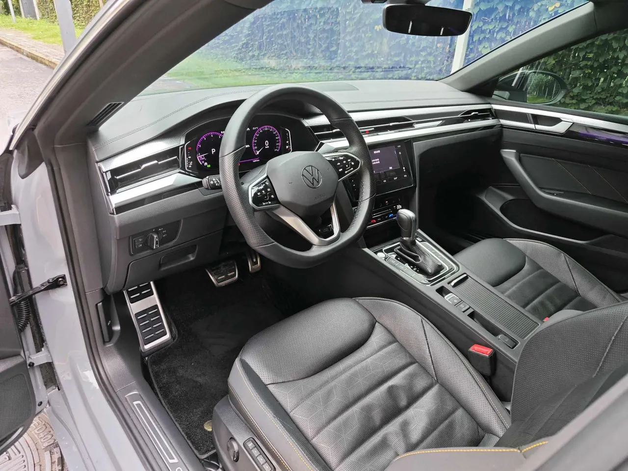 Volkswagen 2024 CC 2.0TSI 380TSI eye-catching automatic transmission 3