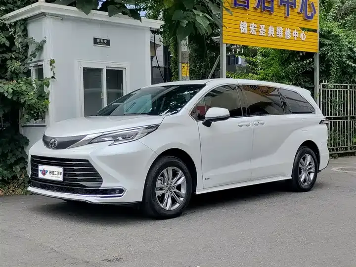 Sana SIENNA 2024 2.5L Hybrid Comfort Edition - View 1