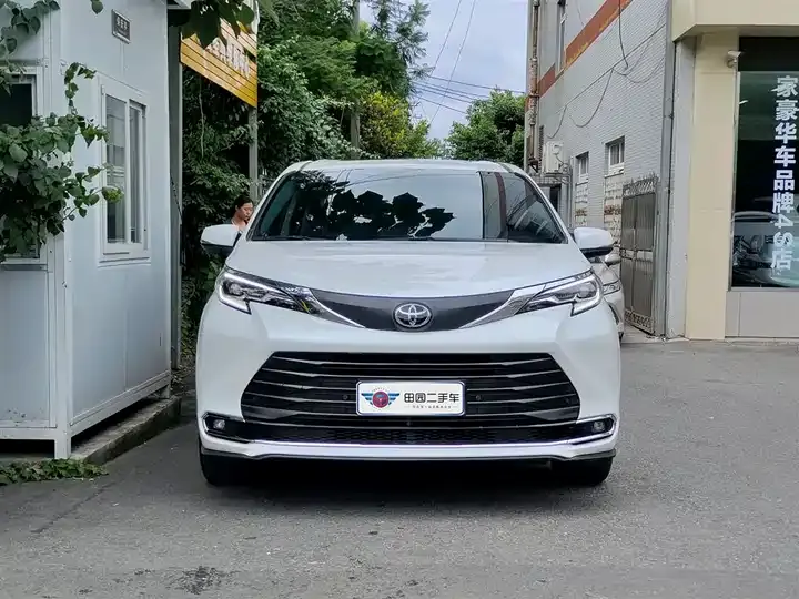 Sana SIENNA 2024 2.5L Hybrid Comfort Edition 2