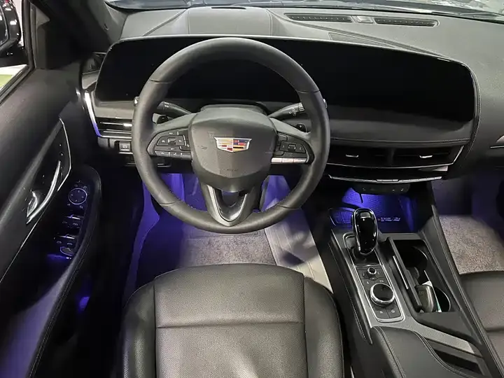 Cadillac CT5 2024 28T Luxury Pro 10