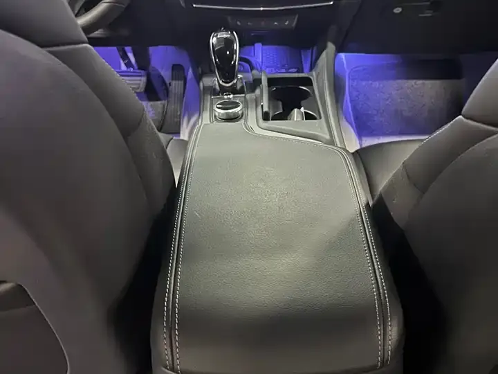 Cadillac CT5 2024 28T Luxury Pro 11