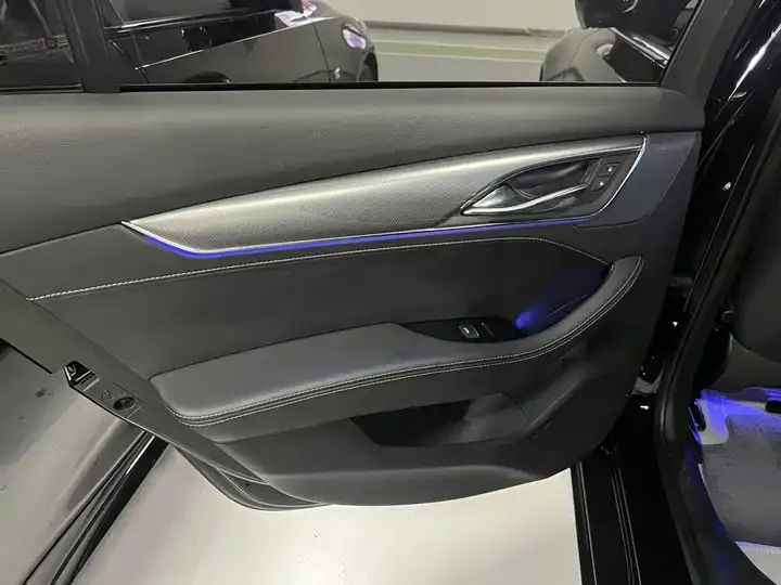 Cadillac CT5 2024 28T Luxury Pro 8