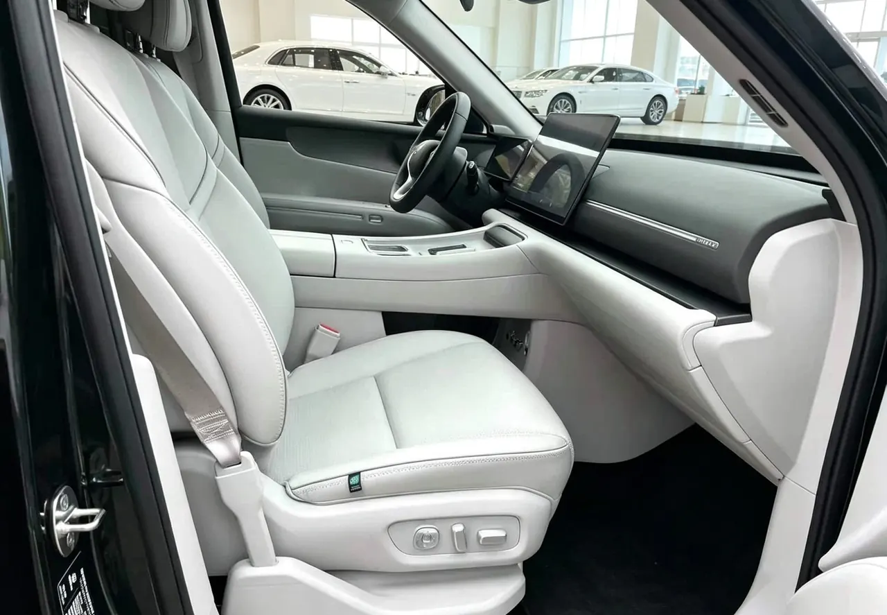 Leapmotor 2026 D 19 500 Zhizun Edition 6-seat Automatic Gear 7