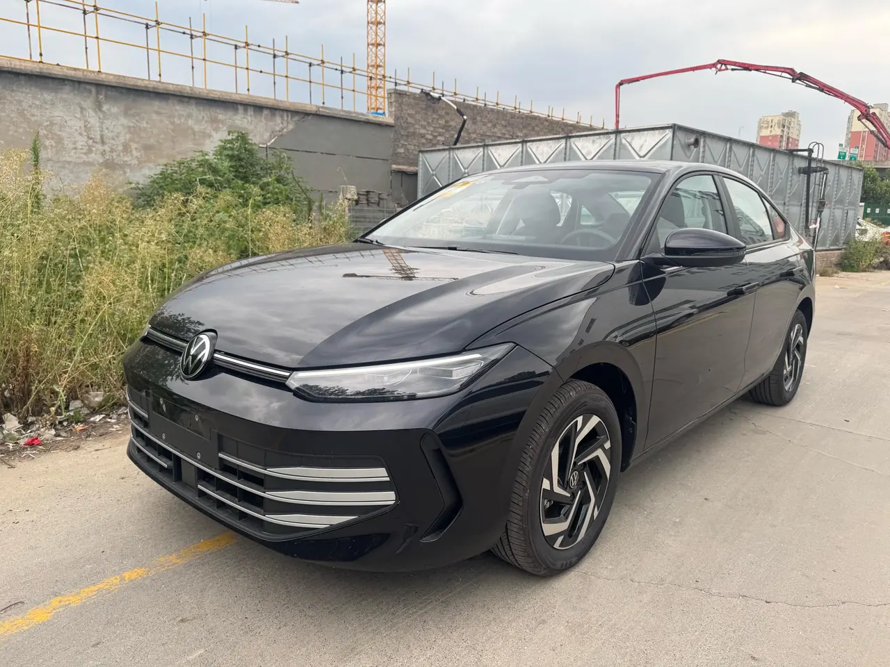 Volkswagen 2026 Lavida Pro 1.5 6 Million Edition Automatic Gear - View 1