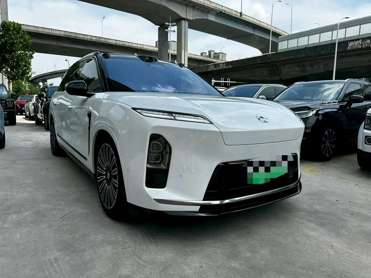 NIO 2026 ES8 6-seat executive deluxe automatic gear 2