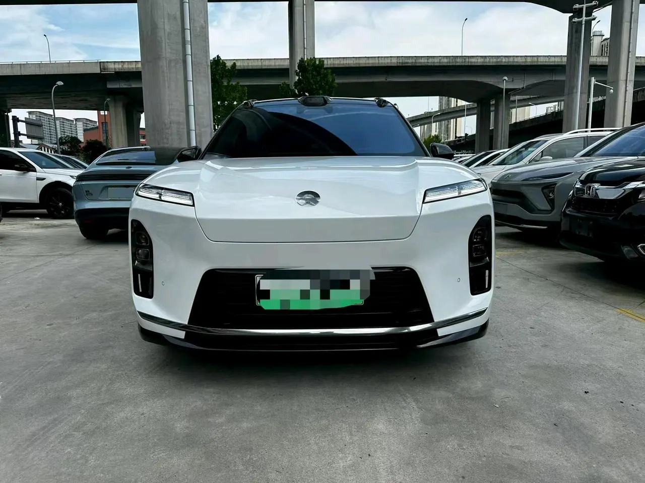NIO 2026 ES8 6-seat executive deluxe automatic gear 9