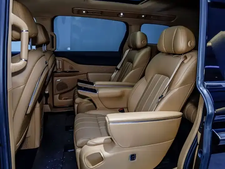 Voyah Dreamer 2025 PHEV Four-wheel Drive Excellence Dry Kun Edition 10