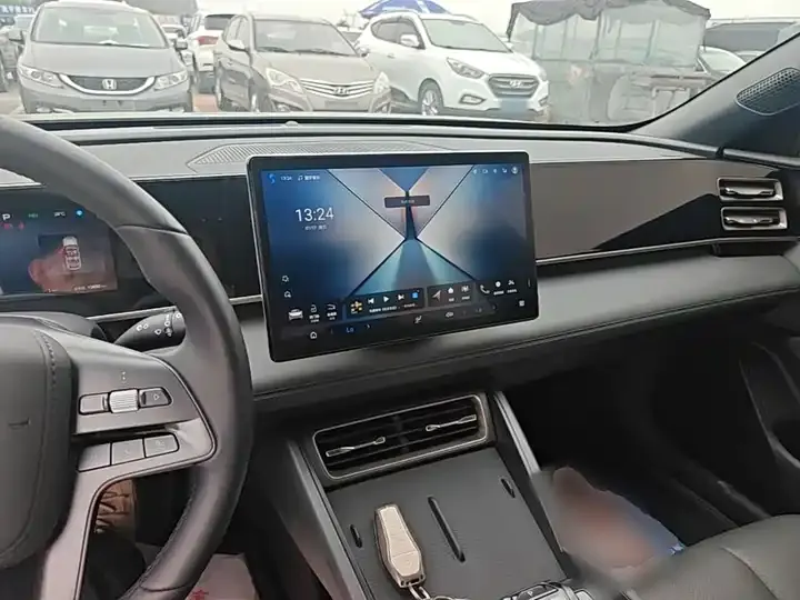 Qin L 2025 DM-i smart driving version 80KM leading 10