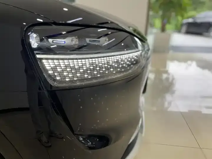 AITO M9 2024 extended range Ultra version 52kWh 6-seat version 9