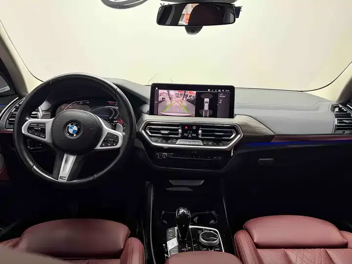 BMW X3 2022 xDrive30i Leading M Obsidian Night Suit 5