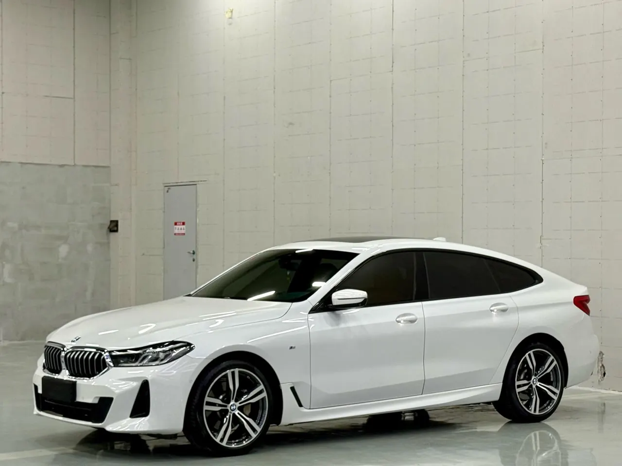 打开图片灯箱:BMW 6 Series GT (Imported) 2021 GT 630i 2.0T Luxury Design Set Automatic Gear