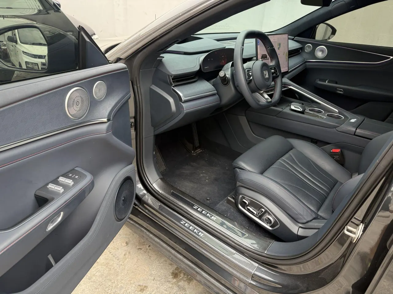 Zeekr 2026 Zeekr 001 103-degree four-wheel drive Ultra automatic gear 3