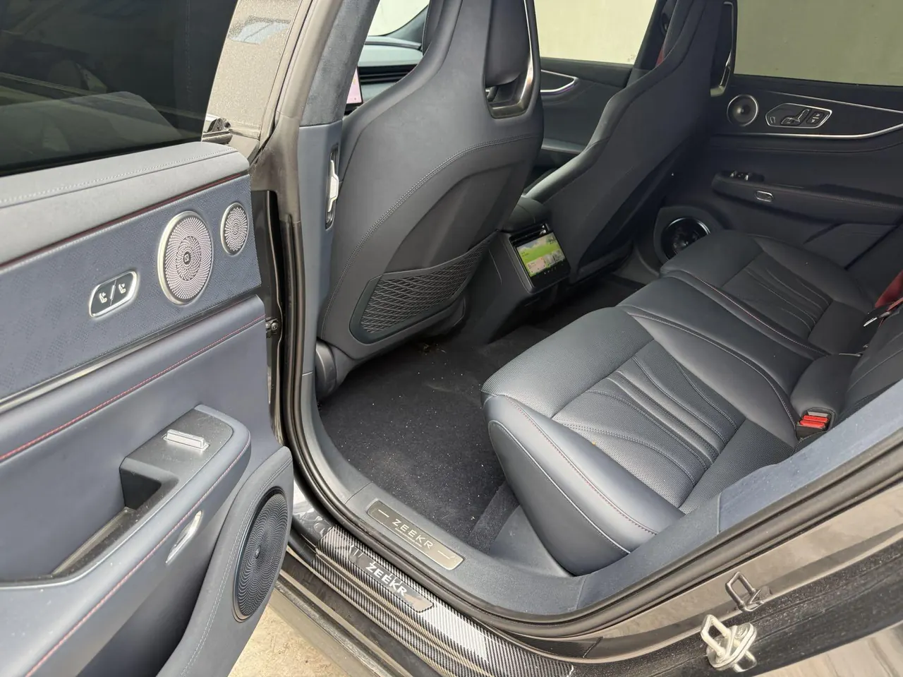Zeekr 2026 Zeekr 001 103-degree four-wheel drive Ultra automatic gear 4