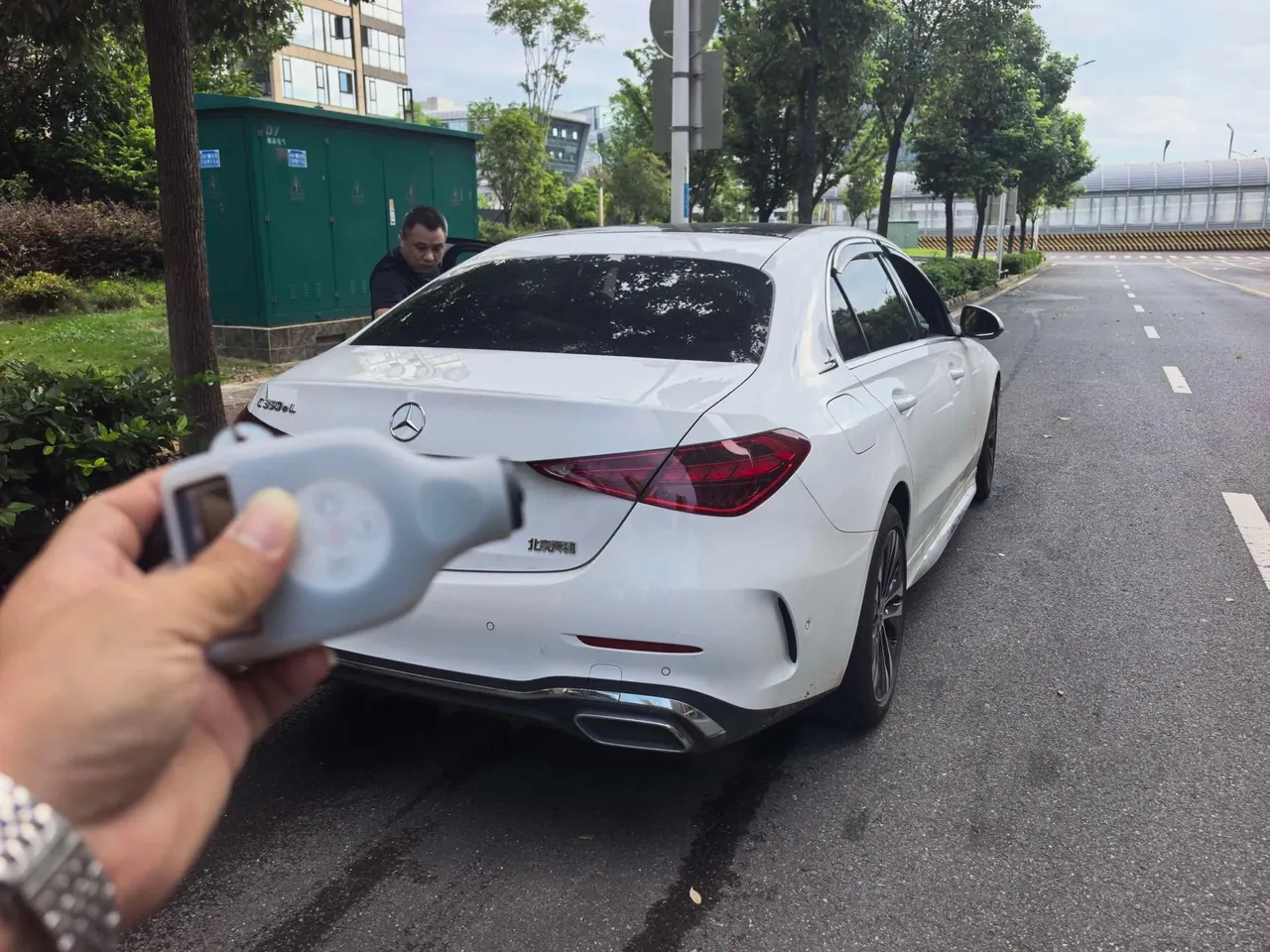 Mercedes Benz Class C 2024 C 350 e L 2.0T (Change 2) Automatic Gear 2