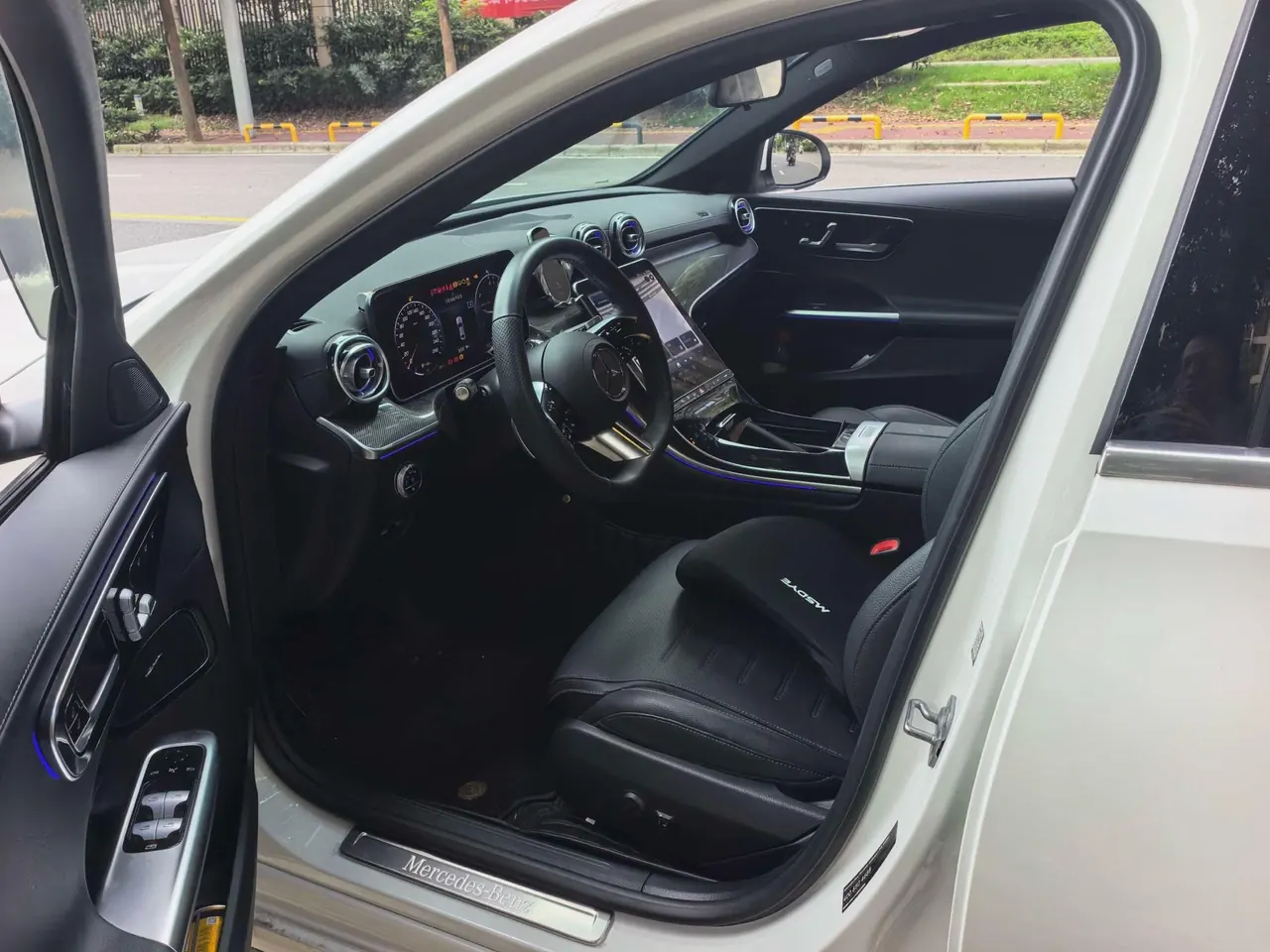 Mercedes Benz Class C 2024 C 350 e L 2.0T (Change 2) Automatic Gear 6