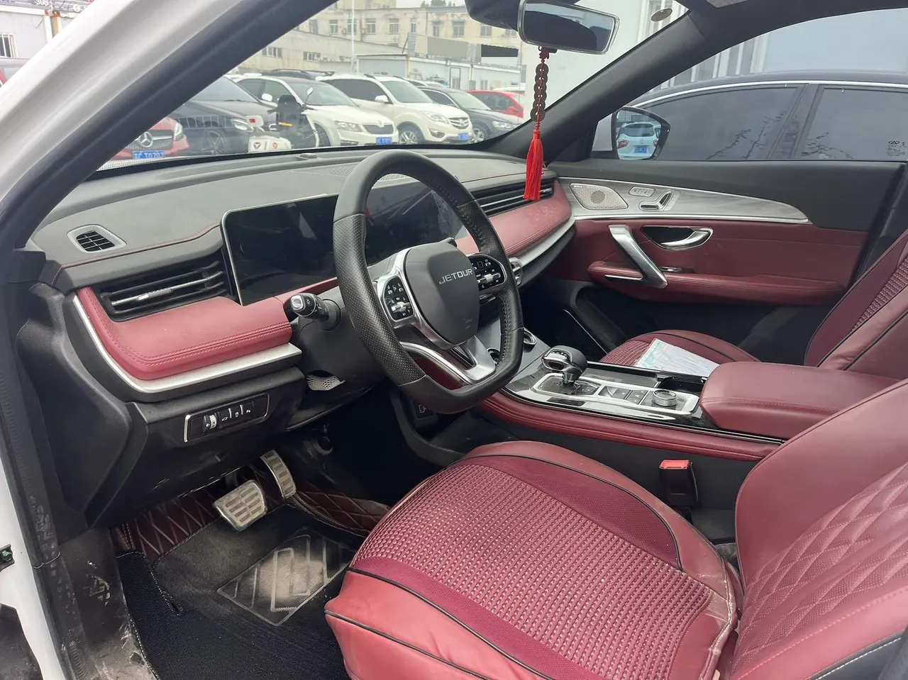 Jetour 2023 X70 PLUS 1.6T Strong PRO 7-seat Automatic Gear 3