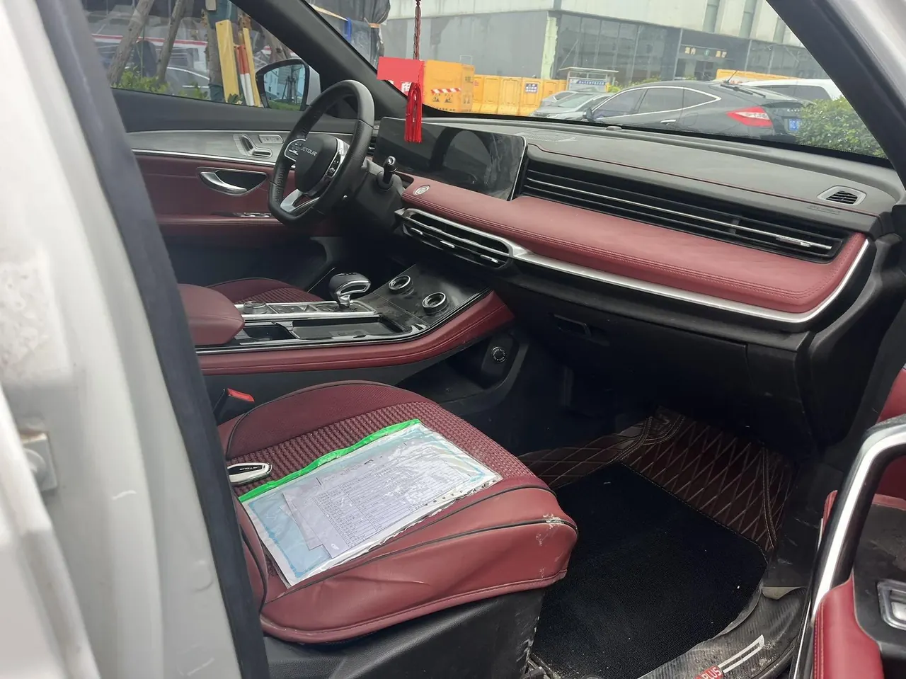 Jetour 2023 X70 PLUS 1.6T Strong PRO 7-seat Automatic Gear 4