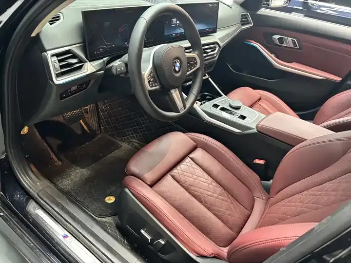 BMW 3 Series 2024 325i M Sports Suit 10