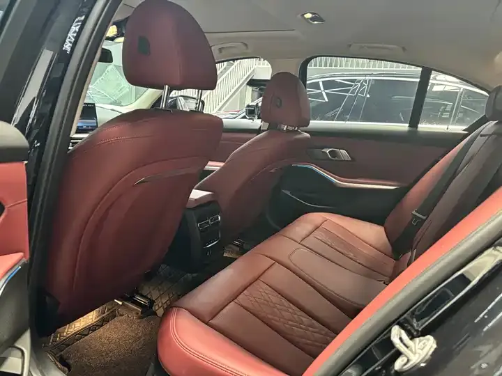 BMW 3 Series 2024 325i M Sports Suit 11