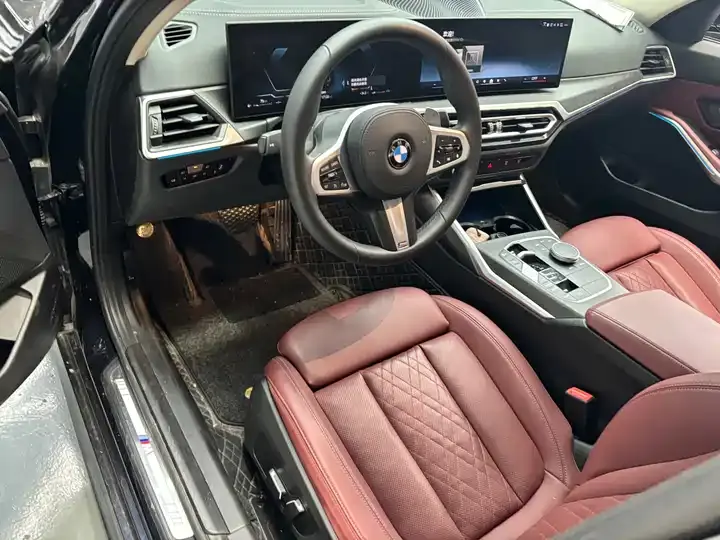 BMW 3 Series 2024 325i M Sports Suit 5