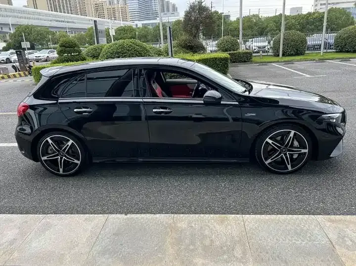 Mercedes Benz Class A AMG 2025 AMG A 35 L 4MATIC 10
