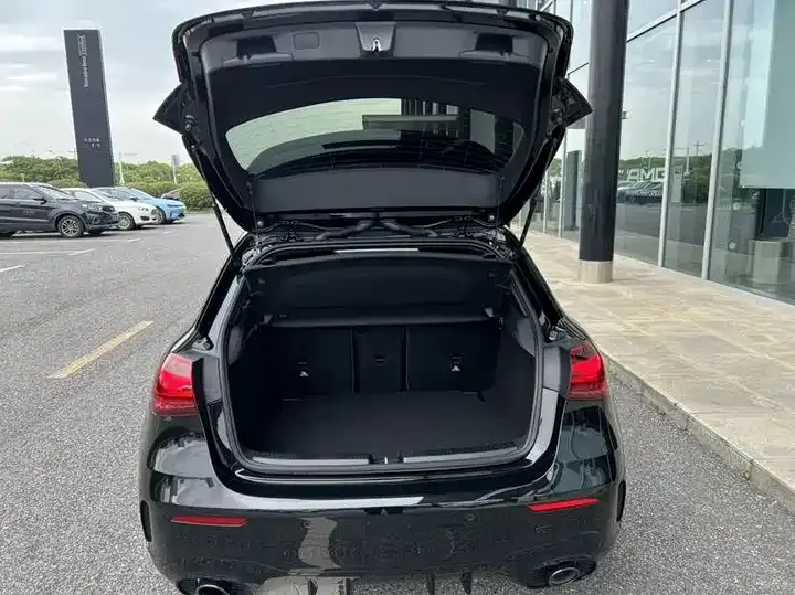 Mercedes Benz Class A AMG 2025 AMG A 35 L 4MATIC 12