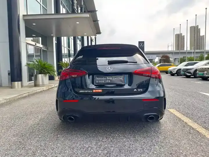 Mercedes Benz Class A AMG 2025 AMG A 35 L 4MATIC 3