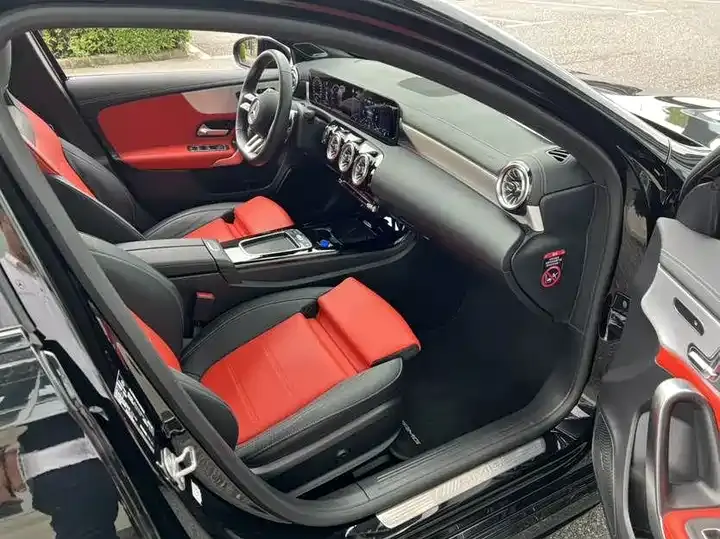 Mercedes Benz Class A AMG 2025 AMG A 35 L 4MATIC 8